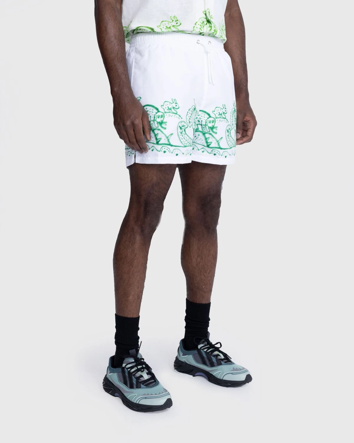 Carne Bollente – Spray On Me! White - Image 4