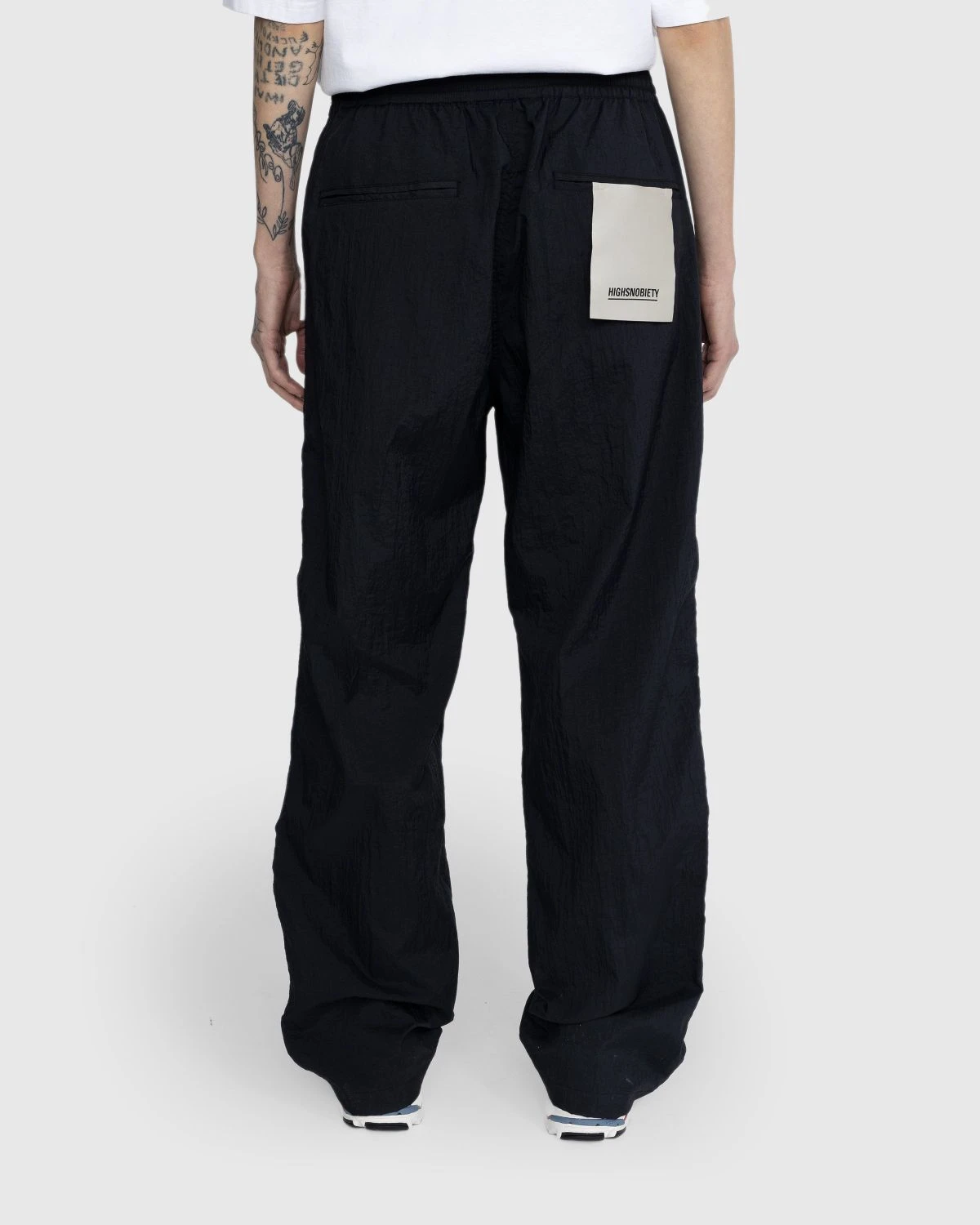 Highsnobiety – Crepe Nylon Elastic Pant Black - Image 3