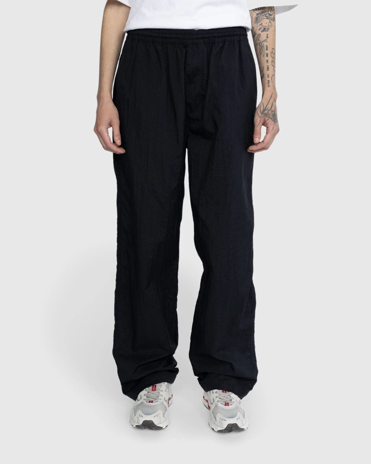 Highsnobiety – Crepe Nylon Elastic Pant Black - Image 2