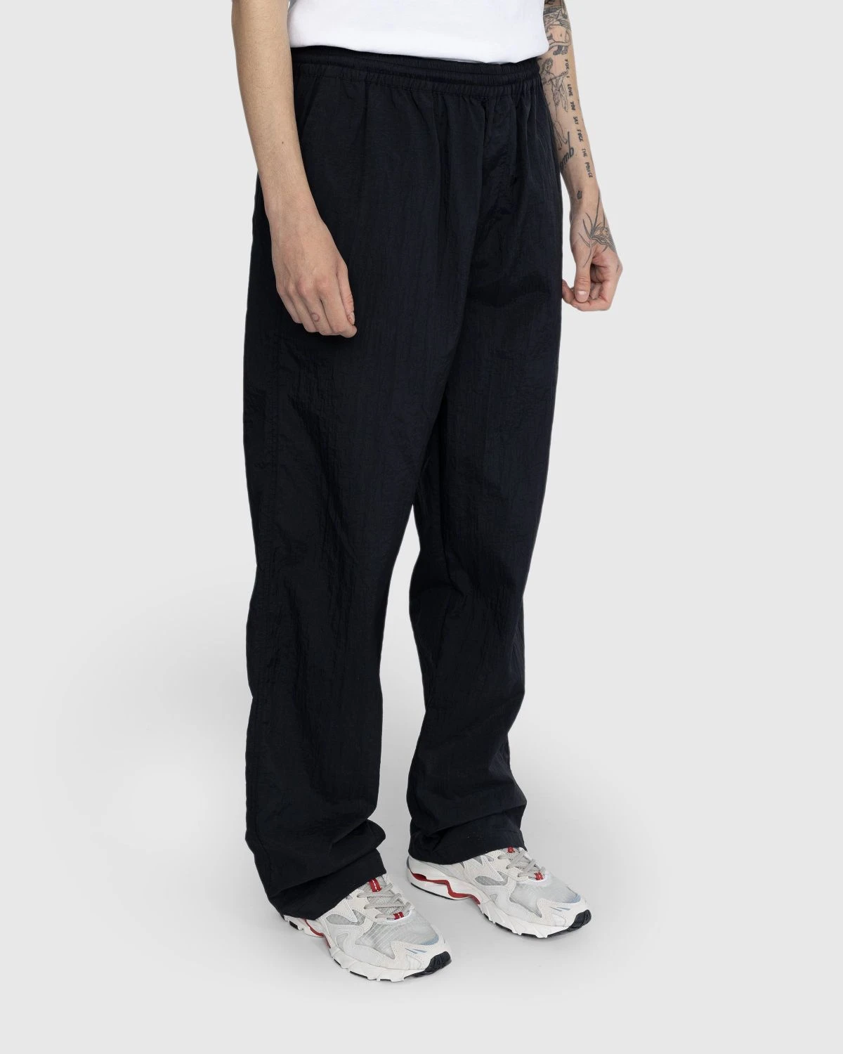 Highsnobiety – Crepe Nylon Elastic Pant Black - Image 4