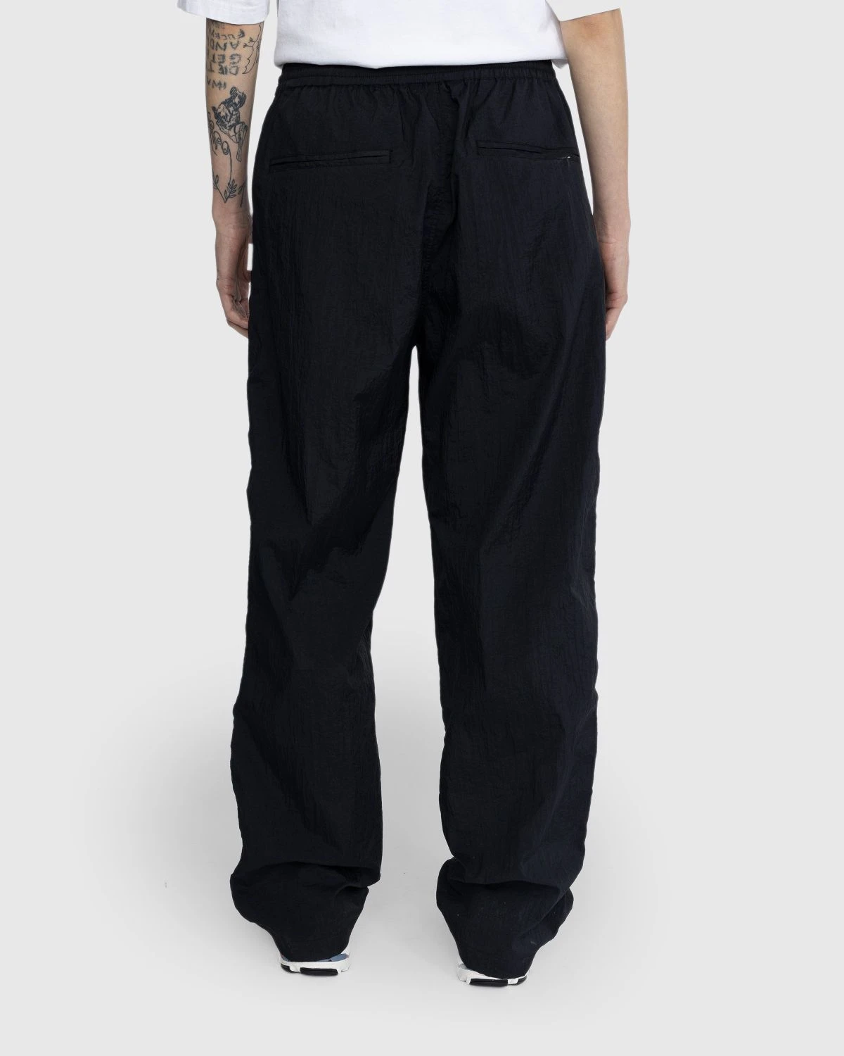 Highsnobiety – Crepe Nylon Elastic Pant Black - Image 5