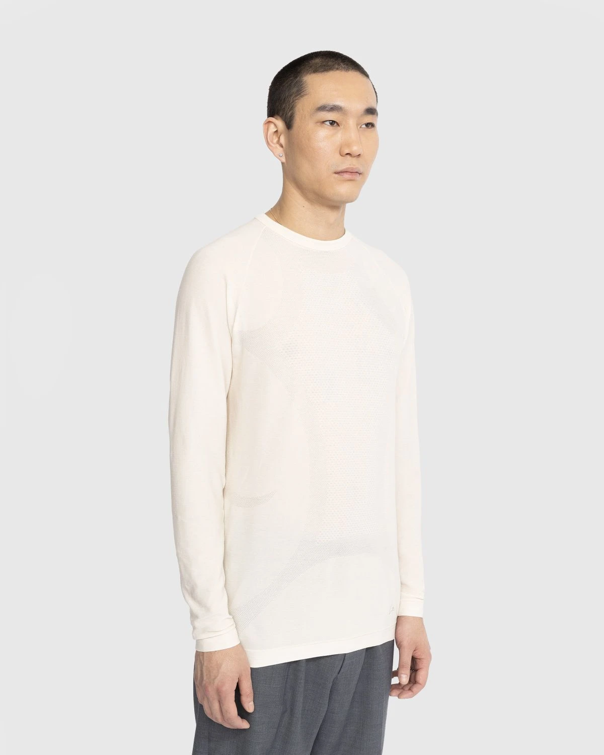 ROA – Seamless Longsleeve Cotton Shirt Beige - Image 4