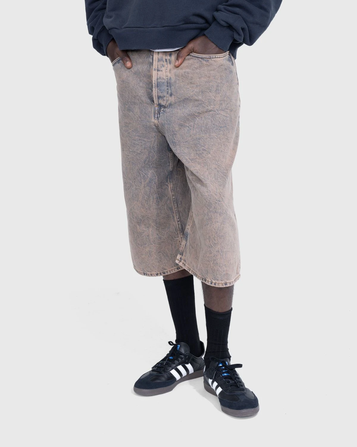 Acne Studios – Loose Fit Denim Shorts Light Pink/Grey - Image 2