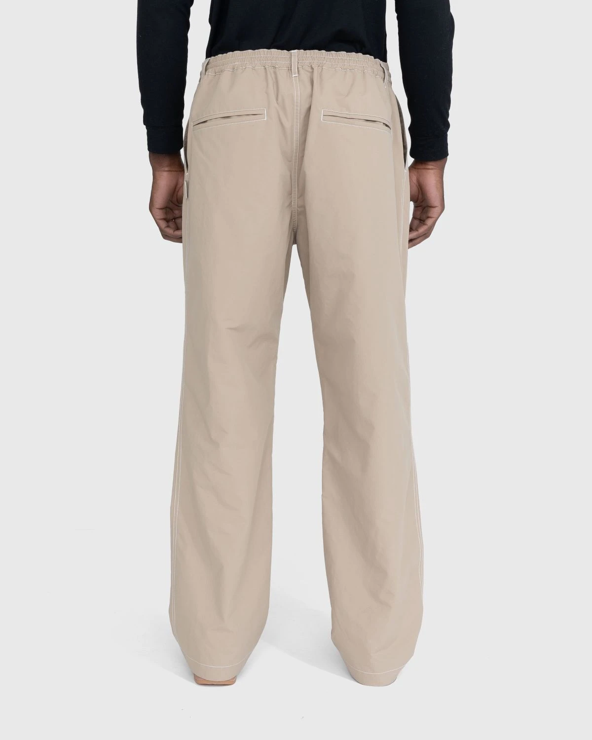 Highsnobiety – Contrast Stitch Pants Beige - Image 3